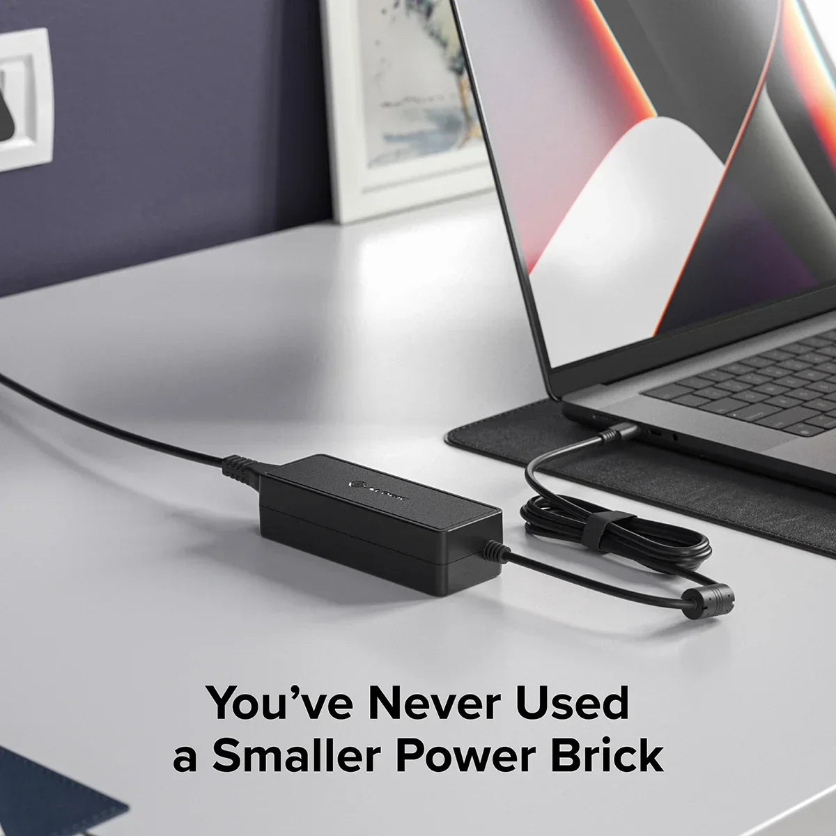 DV4 Universal Quad Display Docking Station with 100W Power Delivery - Power Adapter Included